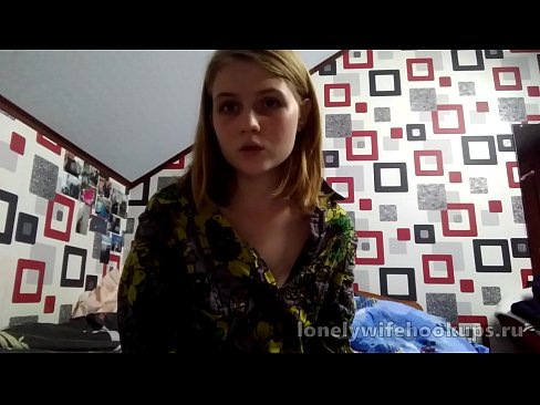 ❤️ Siswa pirang muda dari Rusia menyukai penis yang lebih besar. Porno pada kami ️❤